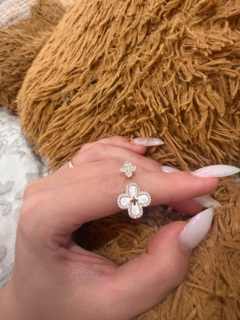 Floral Clover Open Ring in Gold with White Mother-of-Pearl
